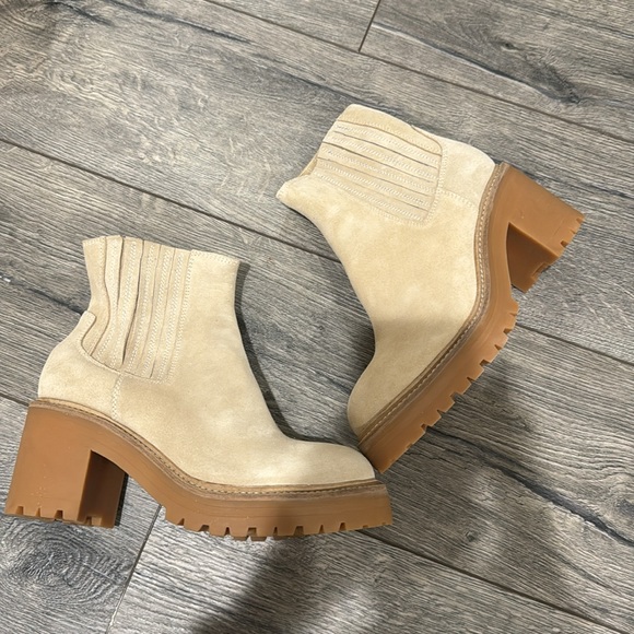 NEW • Jeffrey Campbell •Tuckee Ankle Boot Natural Sand Suede Platform Heel 10 - Picture 5 of 7